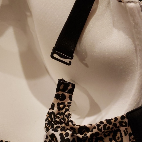 Victoria Secret Demi Bra - Picture 5 of 5